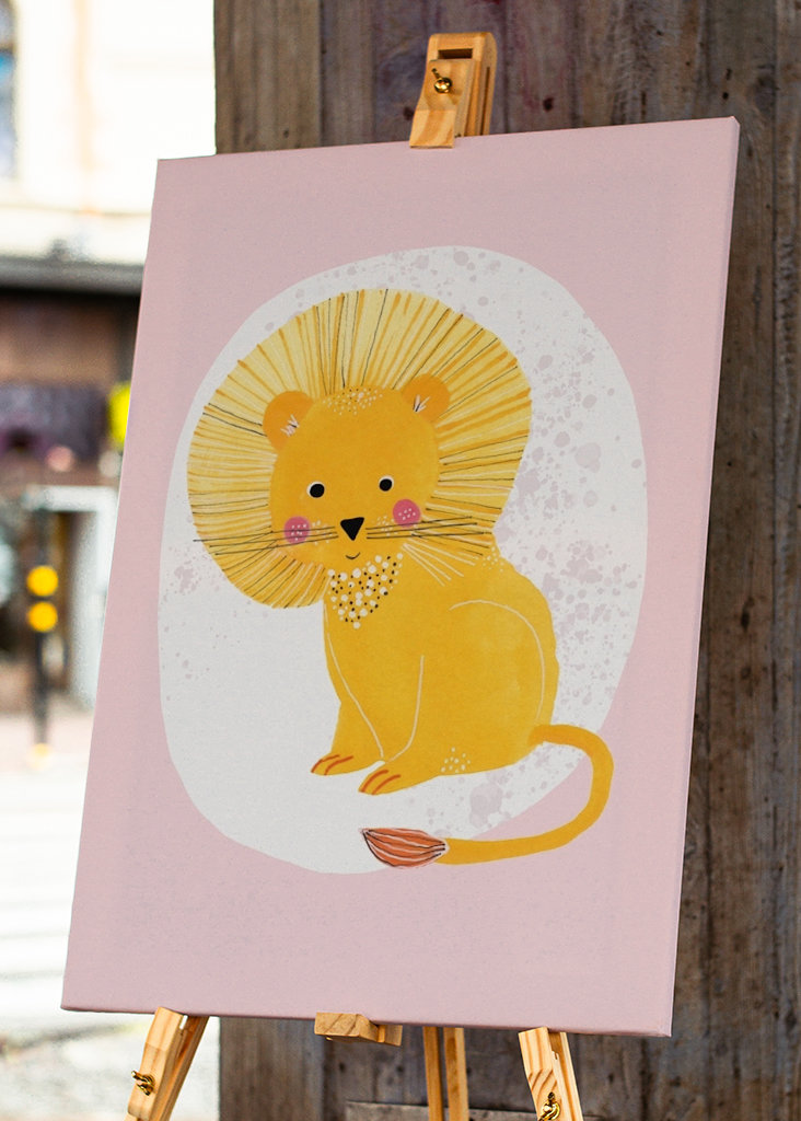 Lev s červenými tvářemi