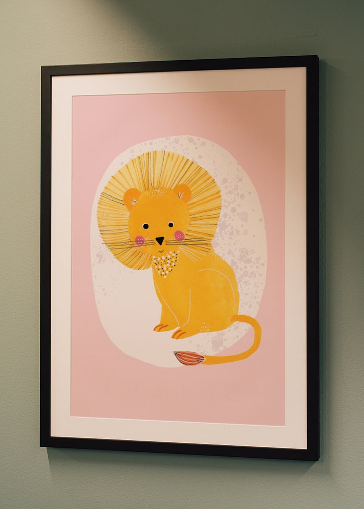 Lev s červenými tvářemi