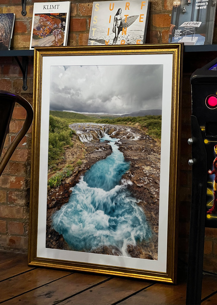 Wasserfall in Blautönen