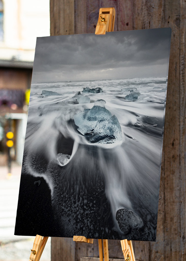 Eisblöcke in der Brandung