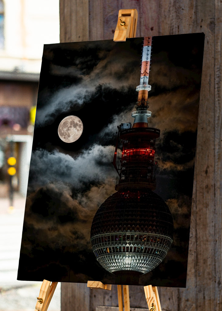 Vollmond am Fernsehturm