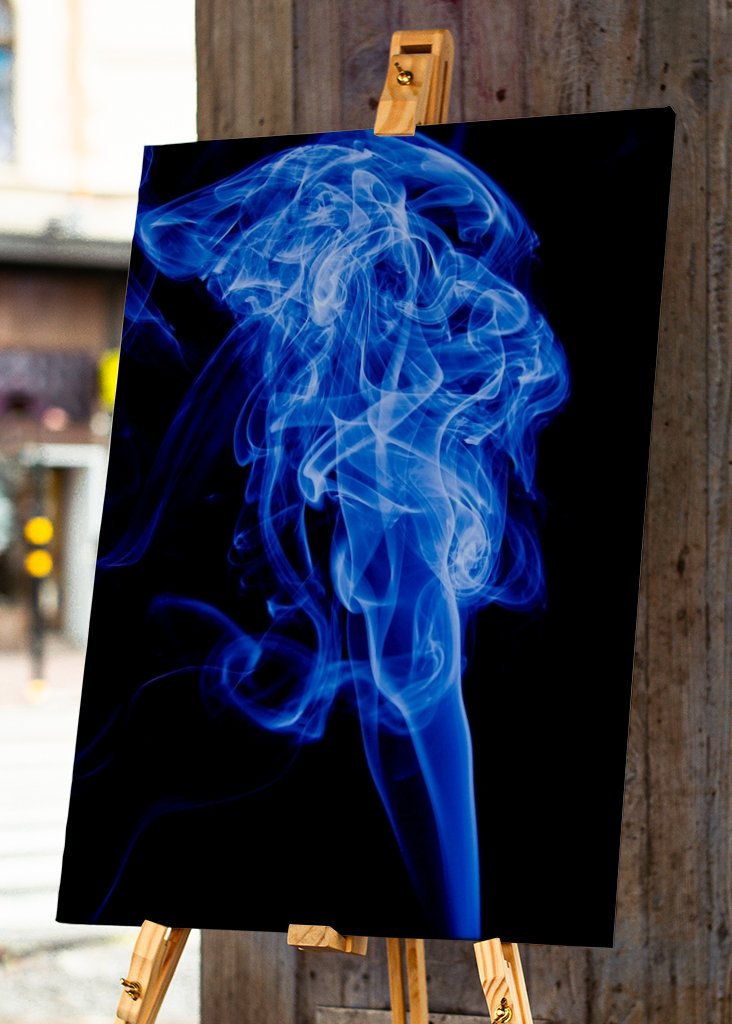 Kadzidło w niebieskim odcieniu