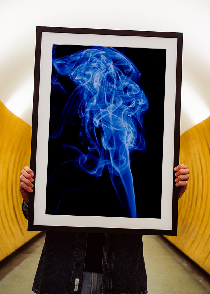 Kadzidło w niebieskim odcieniu