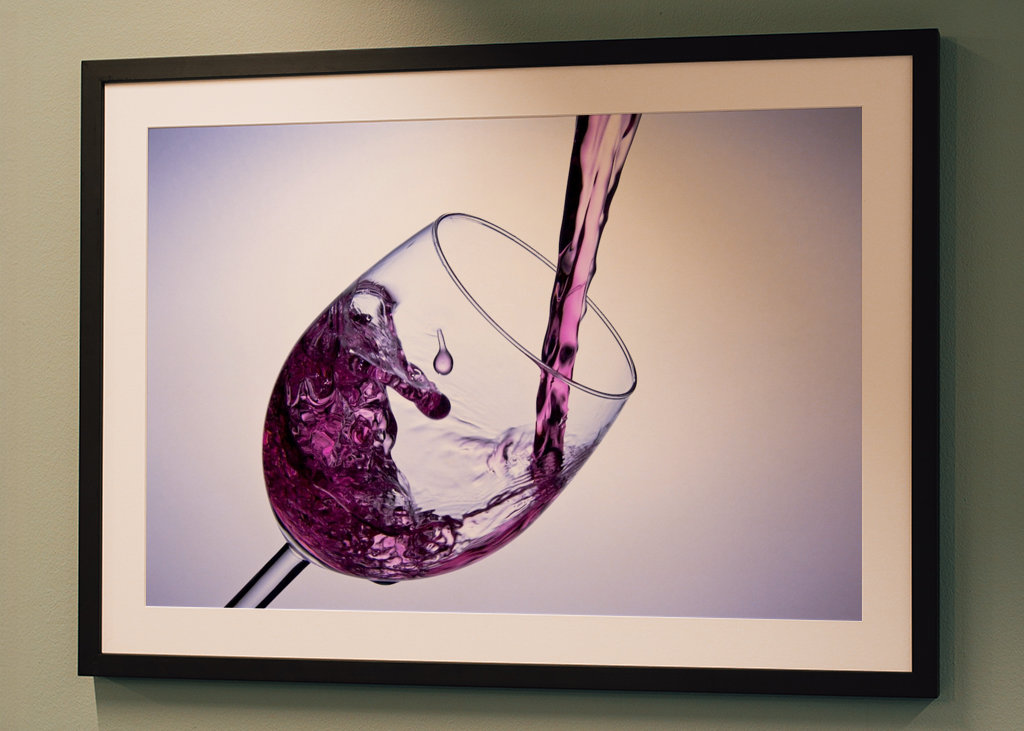 Červené víno ve sklenicích