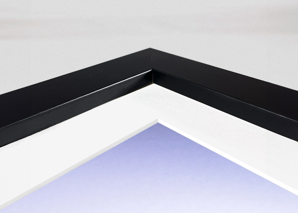 Červené víno ve sklenicích