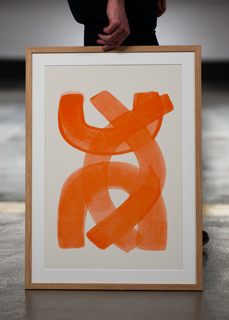 Pomarańczowe pociągnięcia pędzlem