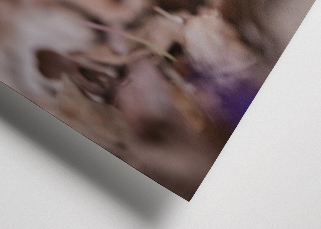 Modrá sasanka mezi listy