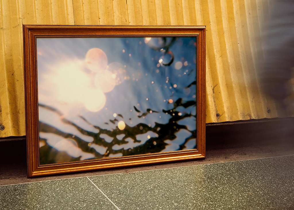 Immerse into the sea