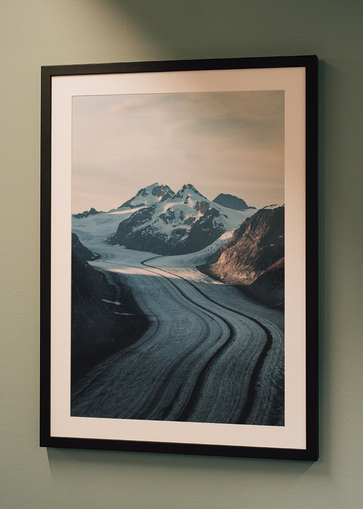 Schweizer Berge mit Gletscher