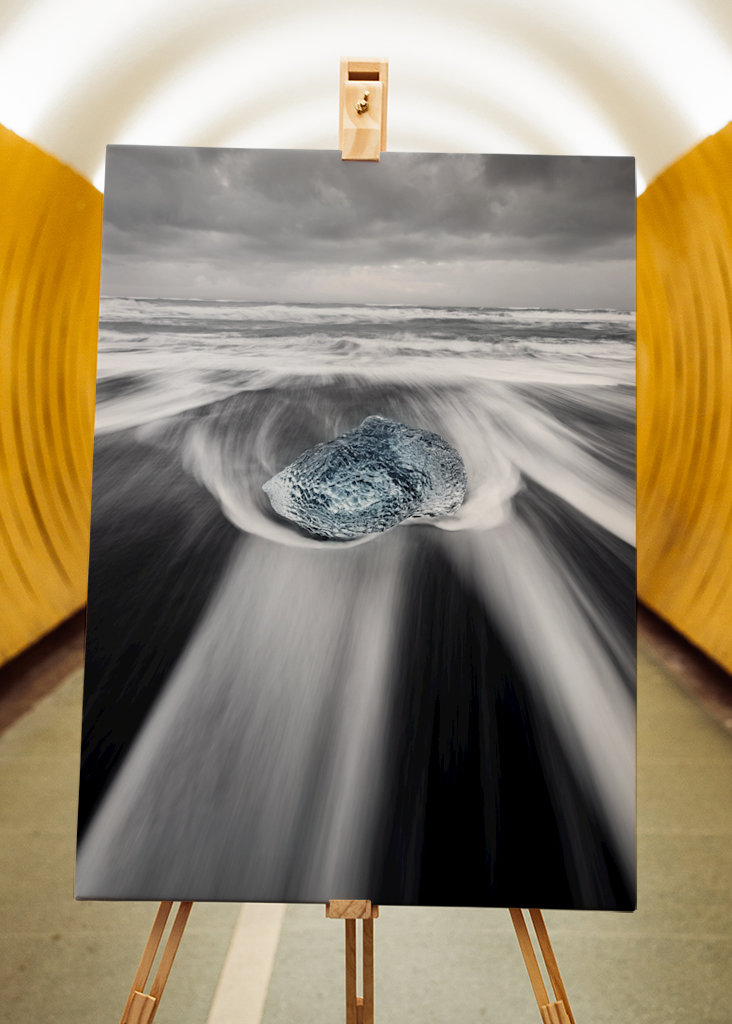 Eisblock in der Brandung