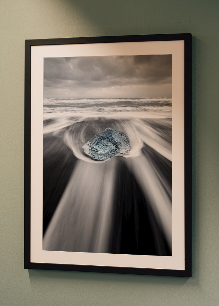 Eisblock in der Brandung