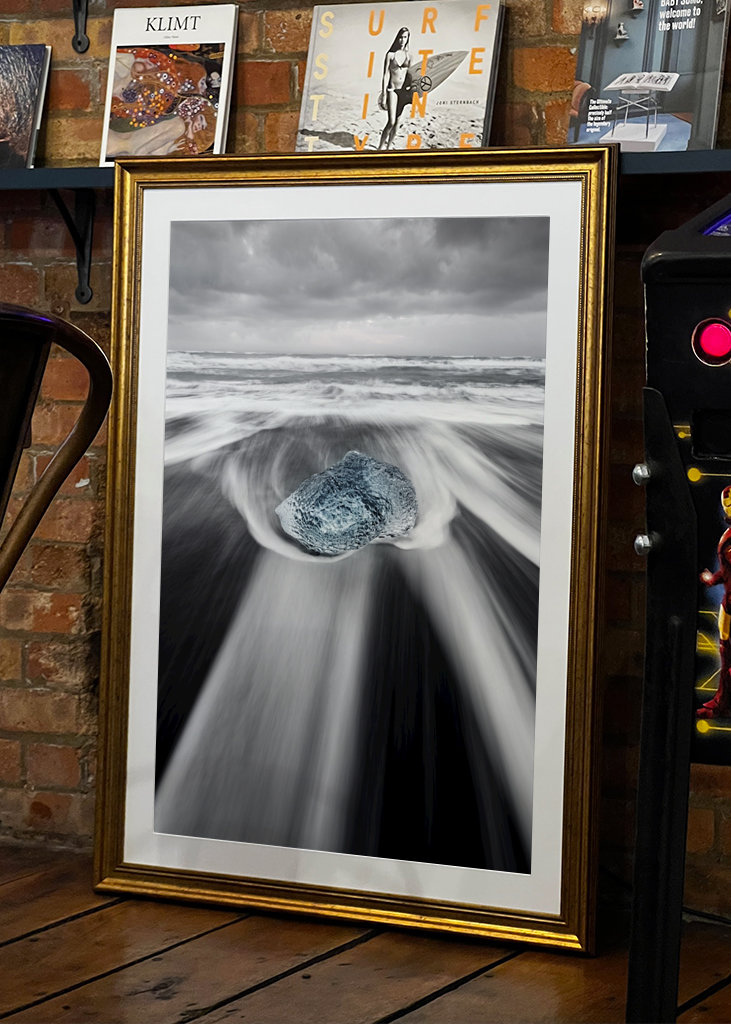 Eisblock in der Brandung