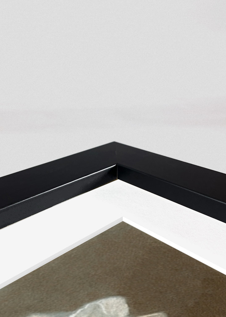 Dziewczyna z wieńcem kwiatowym