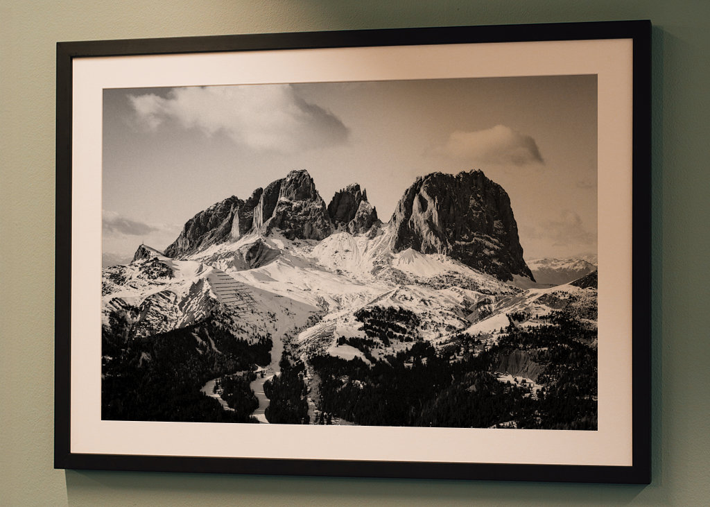Dolomity v černé a bílé