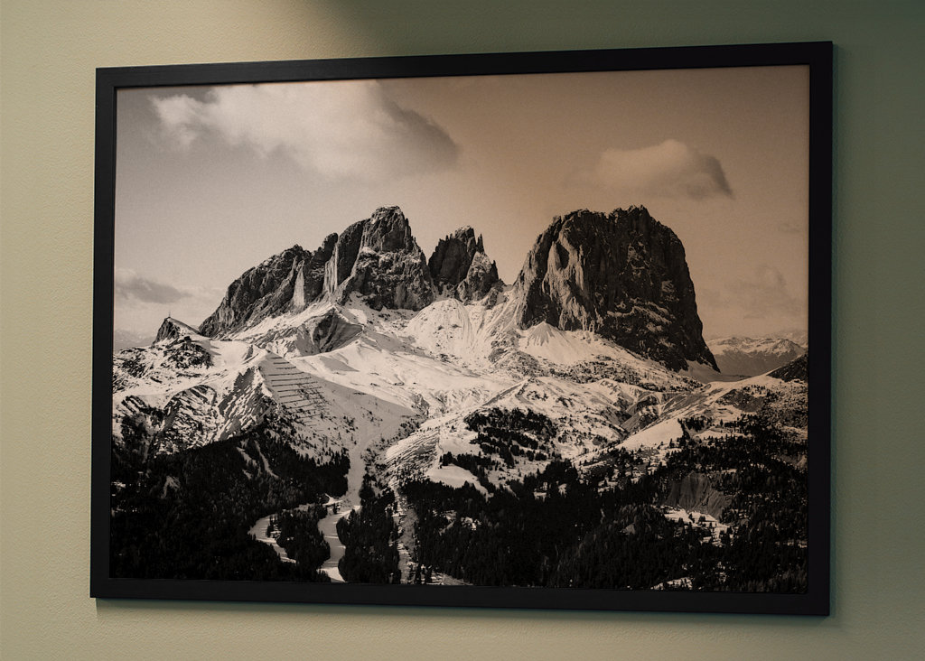 Dolomity v černé a bílé
