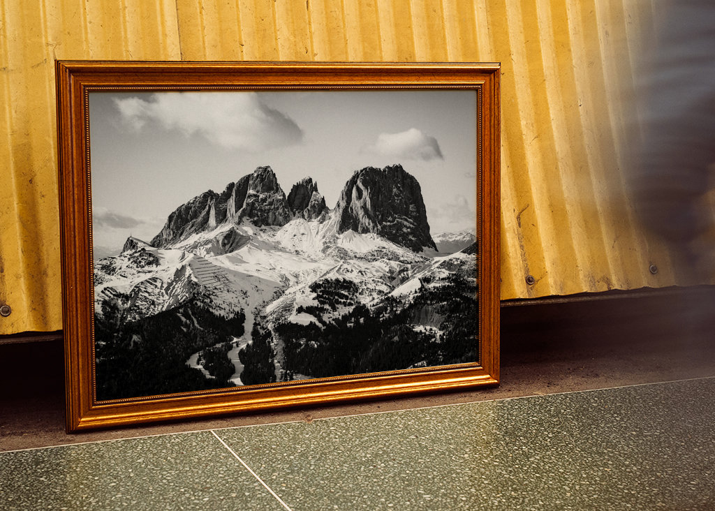 Dolomity v černé a bílé