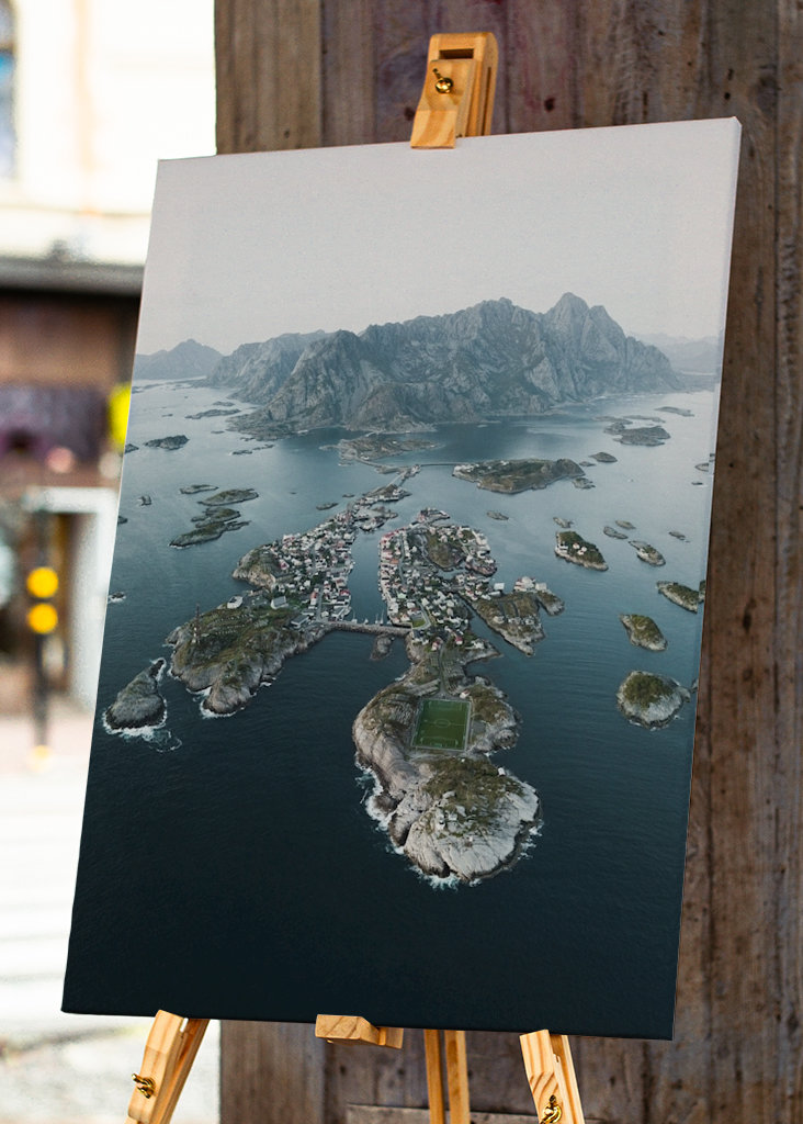 Fußballfeld Lofoten Norwegen