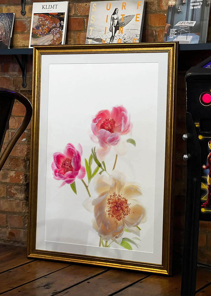 Flower-triptych CENTRE