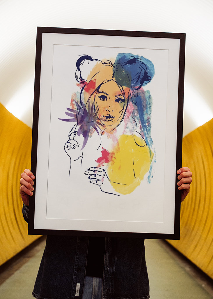 Portrait avec des fleurs