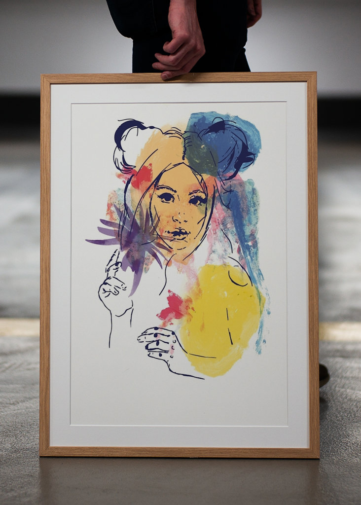 Portrait avec des fleurs