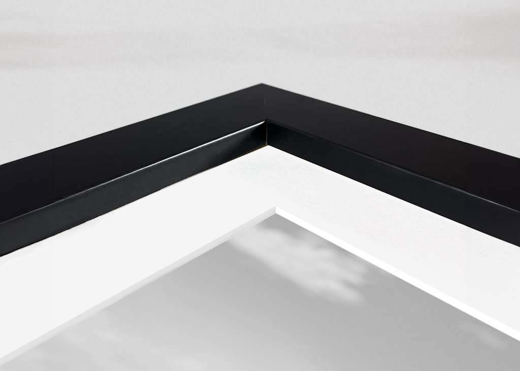 Pramen před hromadovým obydlím