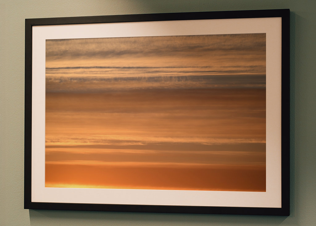 Barevné pruhy na obzoru