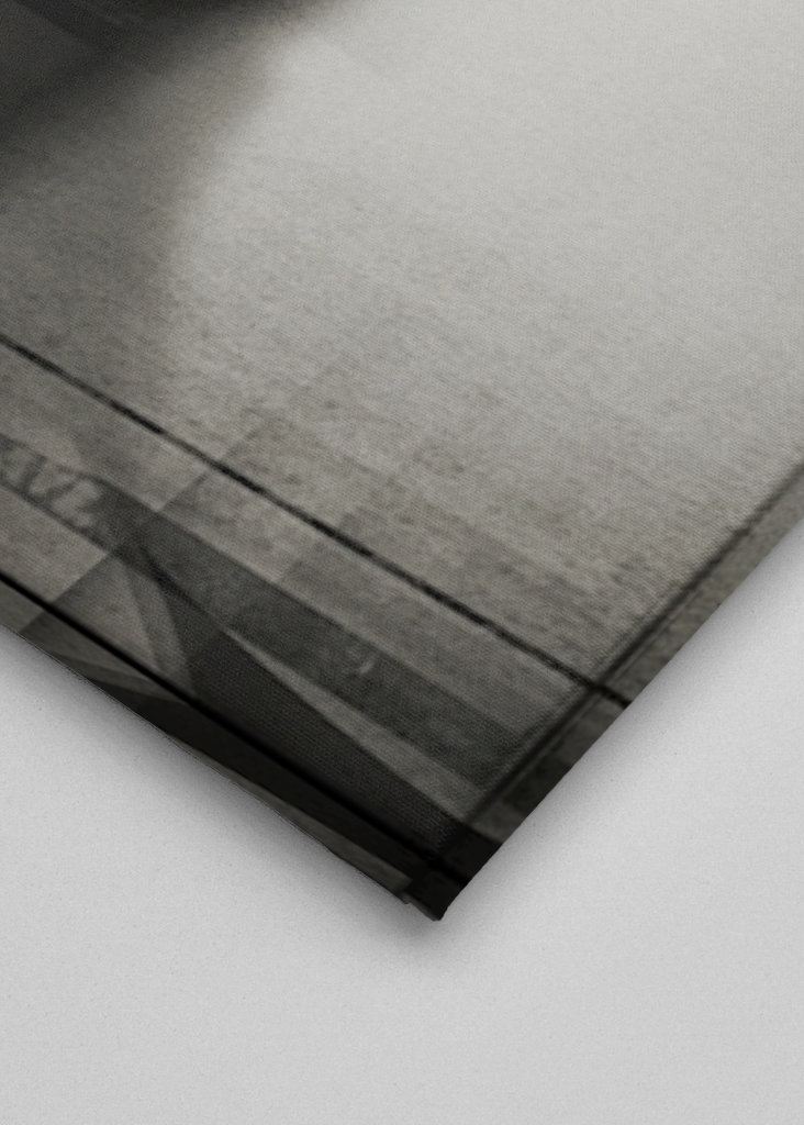 Black and white figure nr3