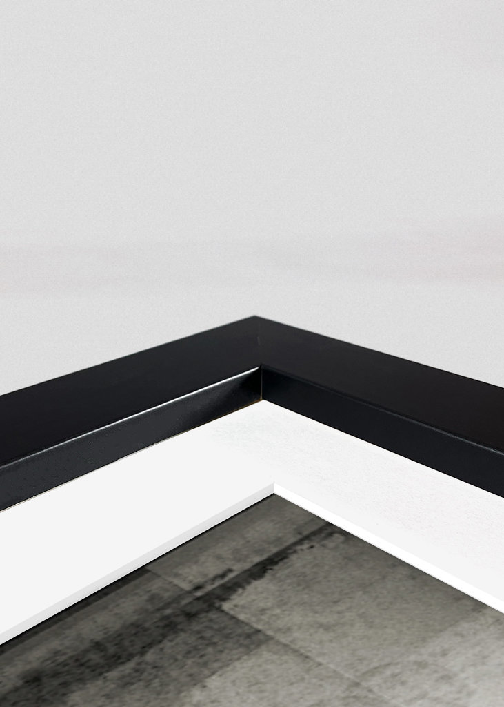 Black and white figure nr3