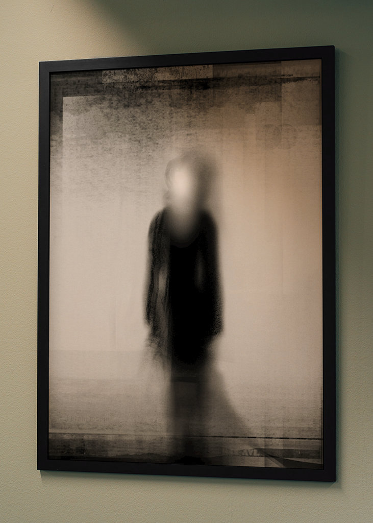 Black and white figure nr3