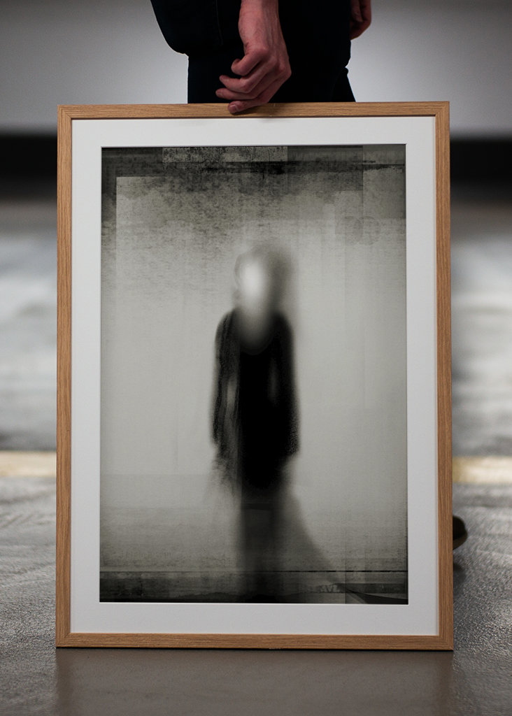 Black and white figure nr3