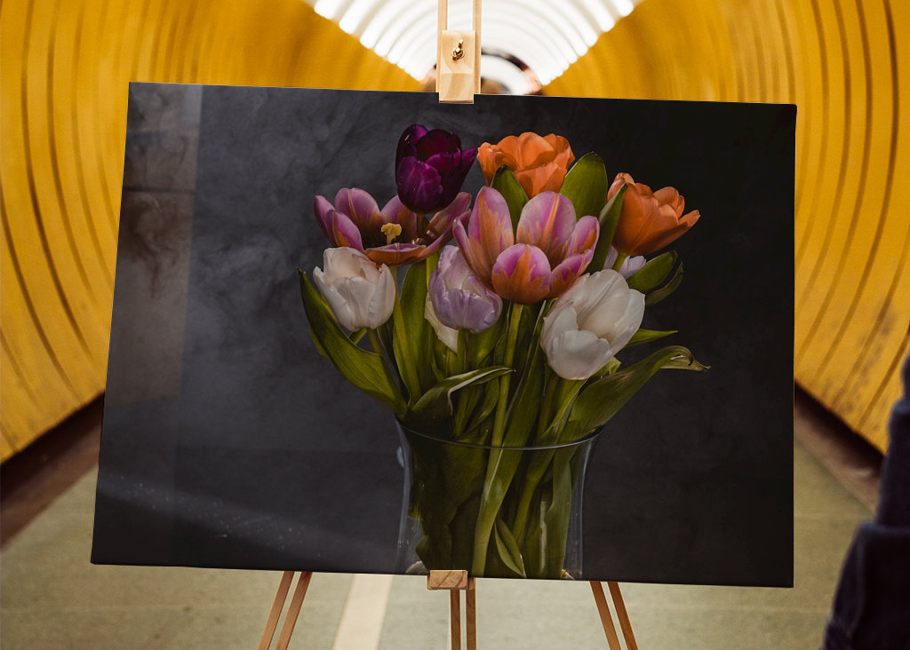 In the fog a bouquet of tulips