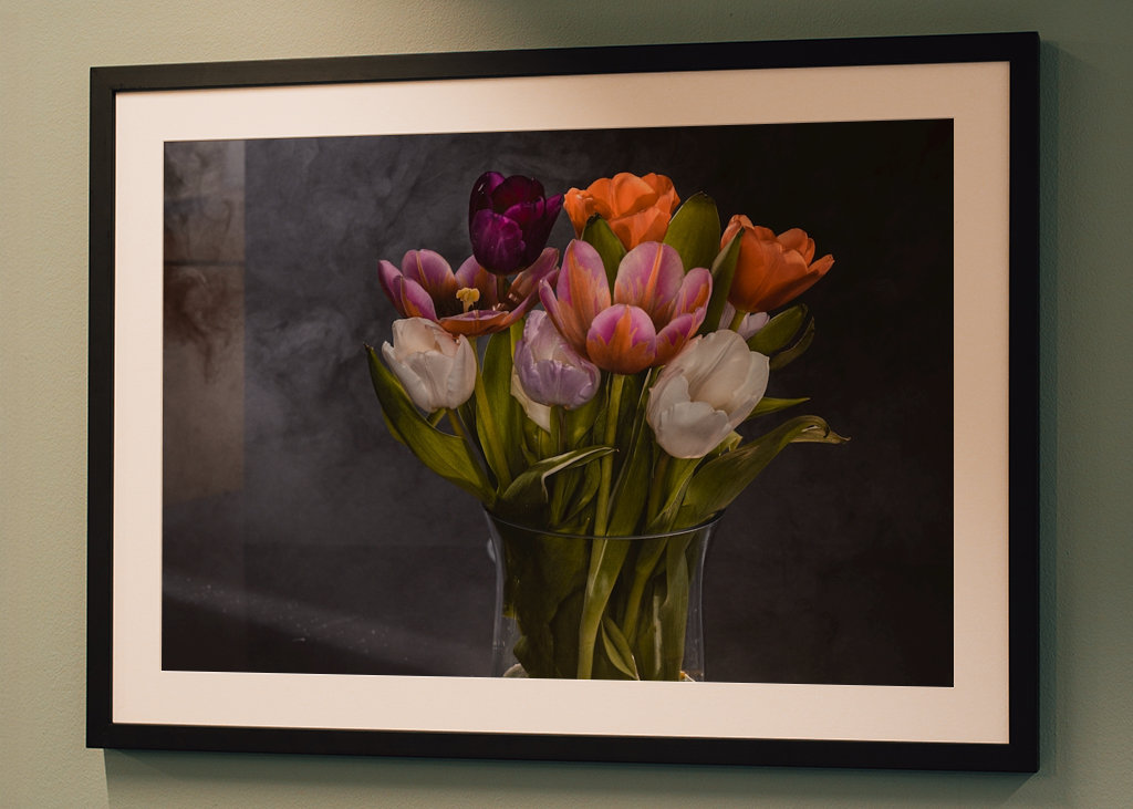 In the fog a bouquet of tulips