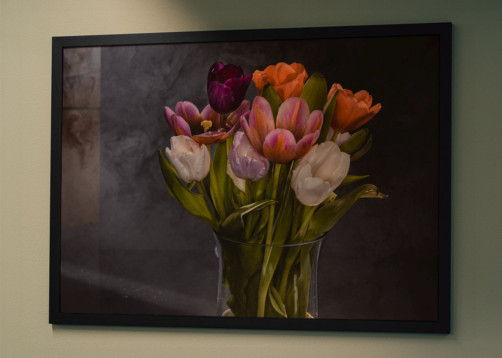 In the fog a bouquet of tulips