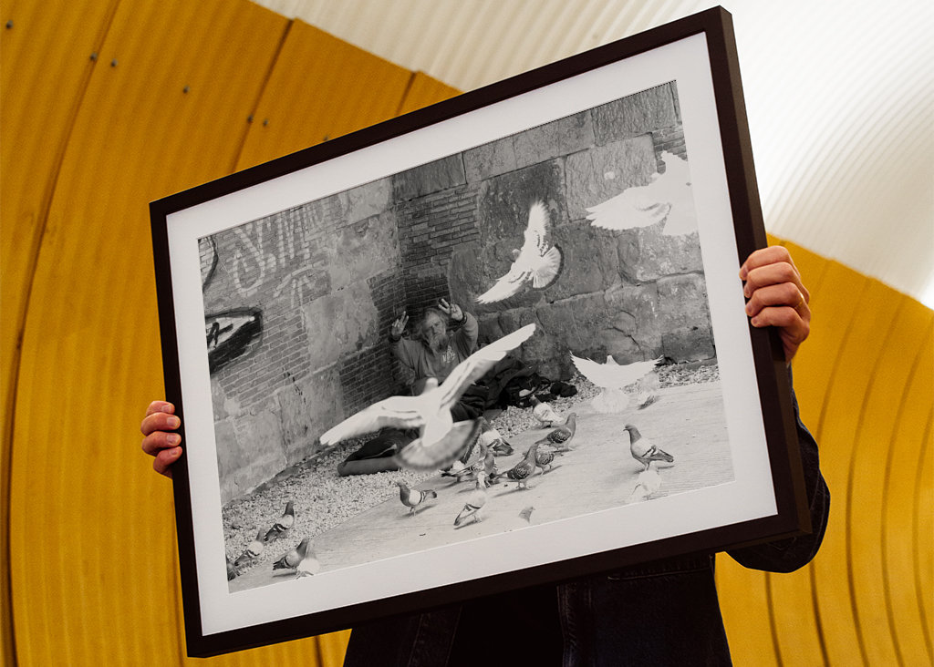 Stakkars mann rik på liv.