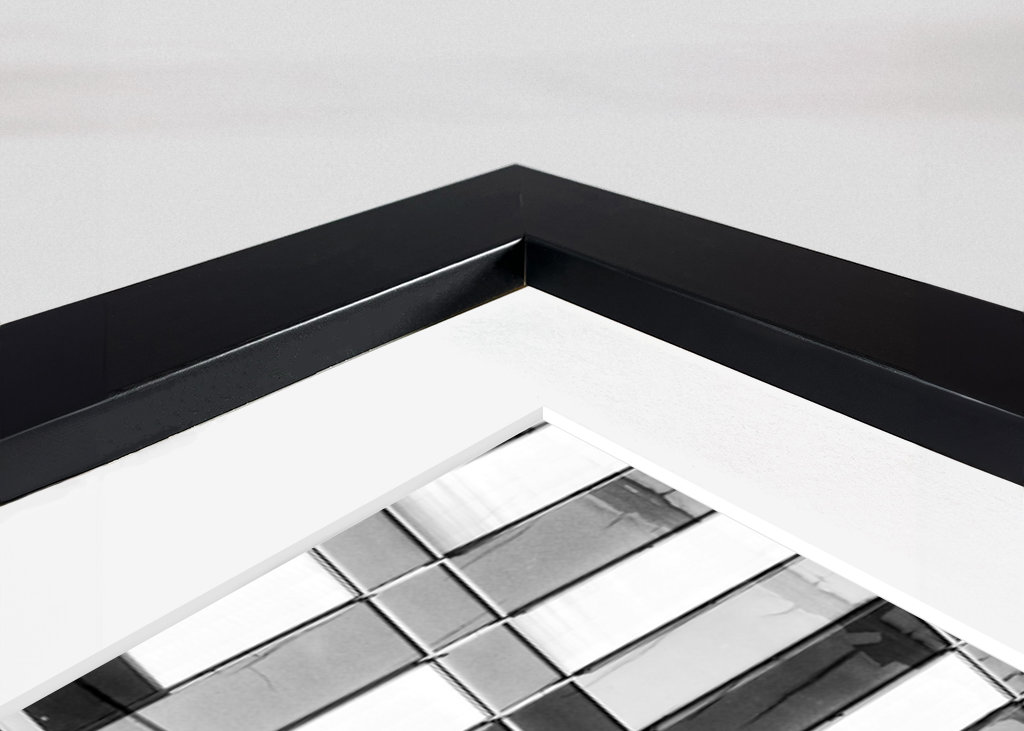 Fekete-fehér homlokzat