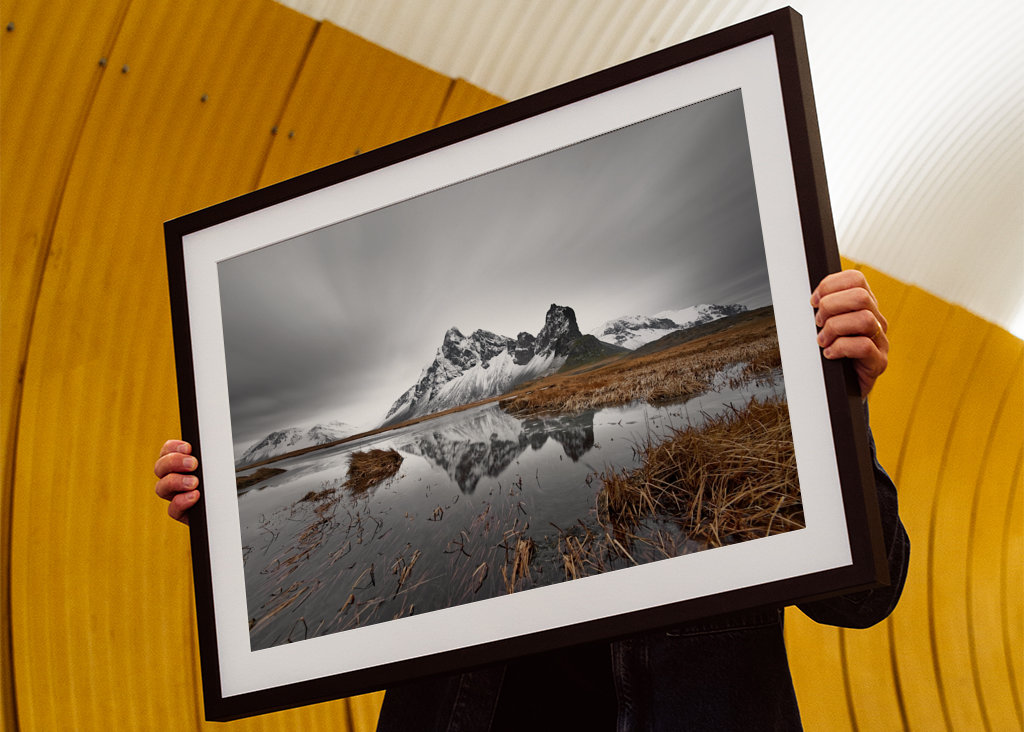 Bergkette mit Spiegelung