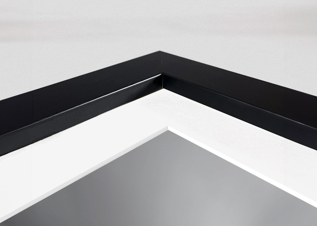 Bergkette mit Spiegelung