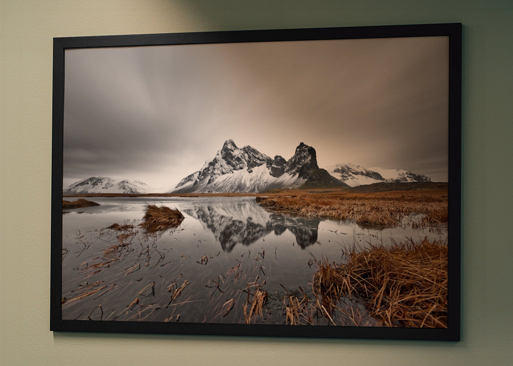 Bergkette mit Spiegelung