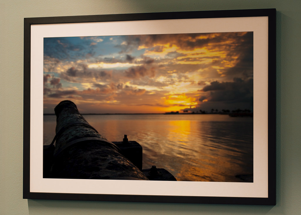 Kanon i solnedgången