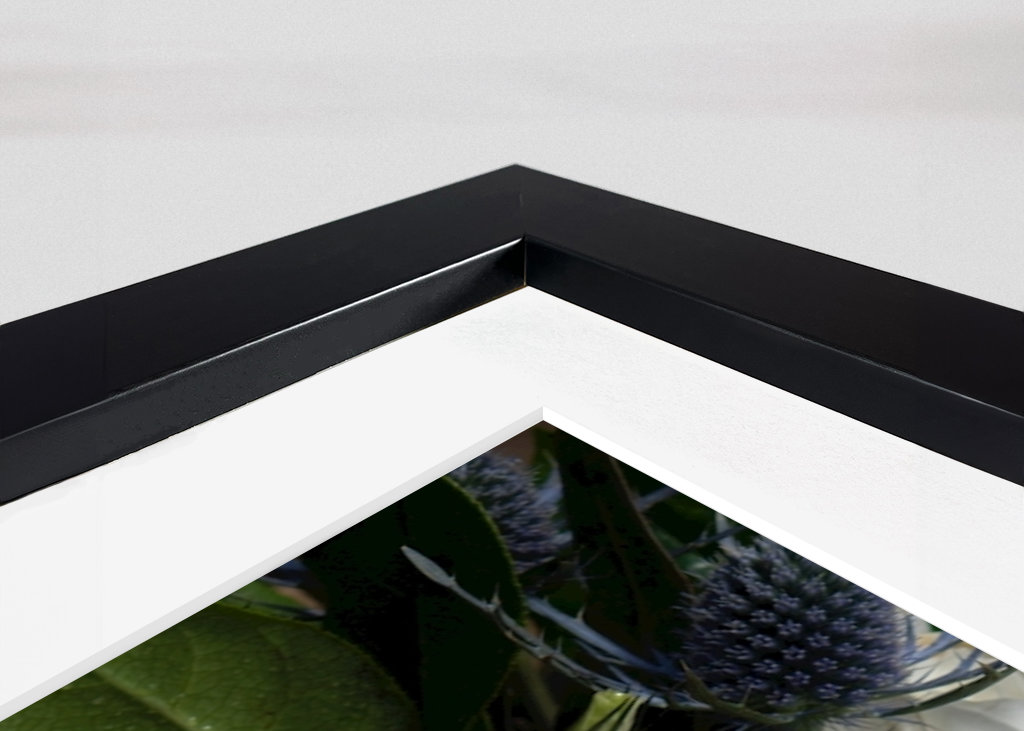 Blau-weißer Blumenstrauß