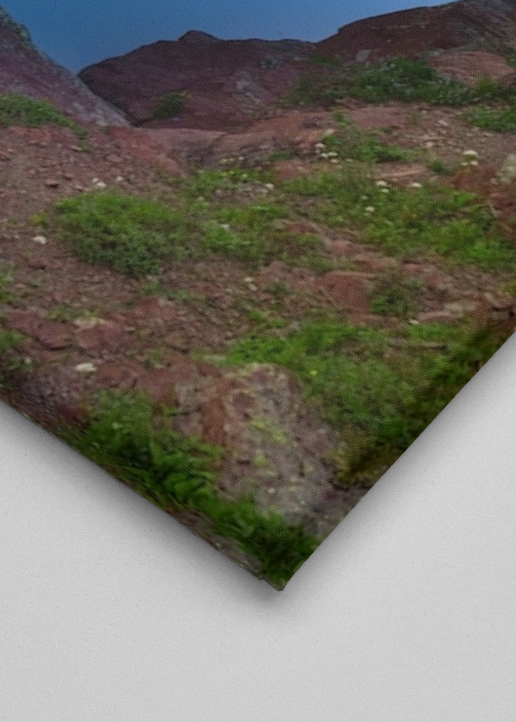 Bergsee im Morgenlicht