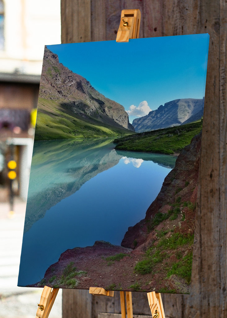 Bergsee im Morgenlicht