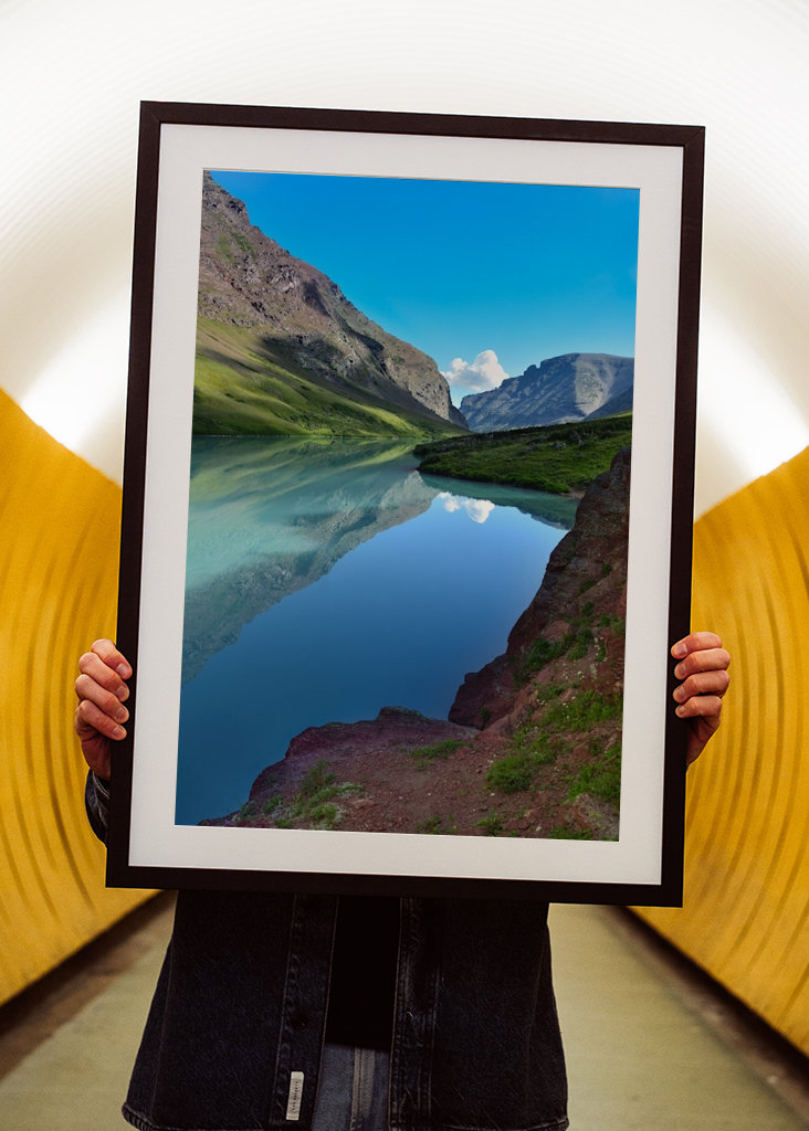 Bergsee im Morgenlicht