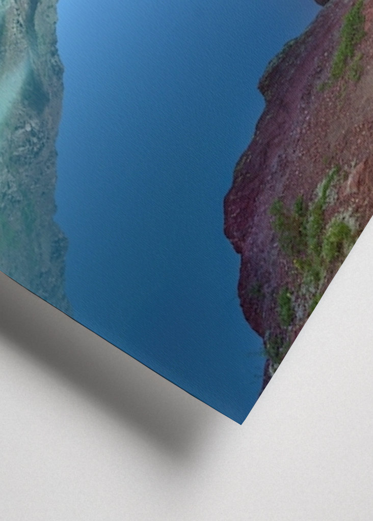 Bergsee im Morgenlicht