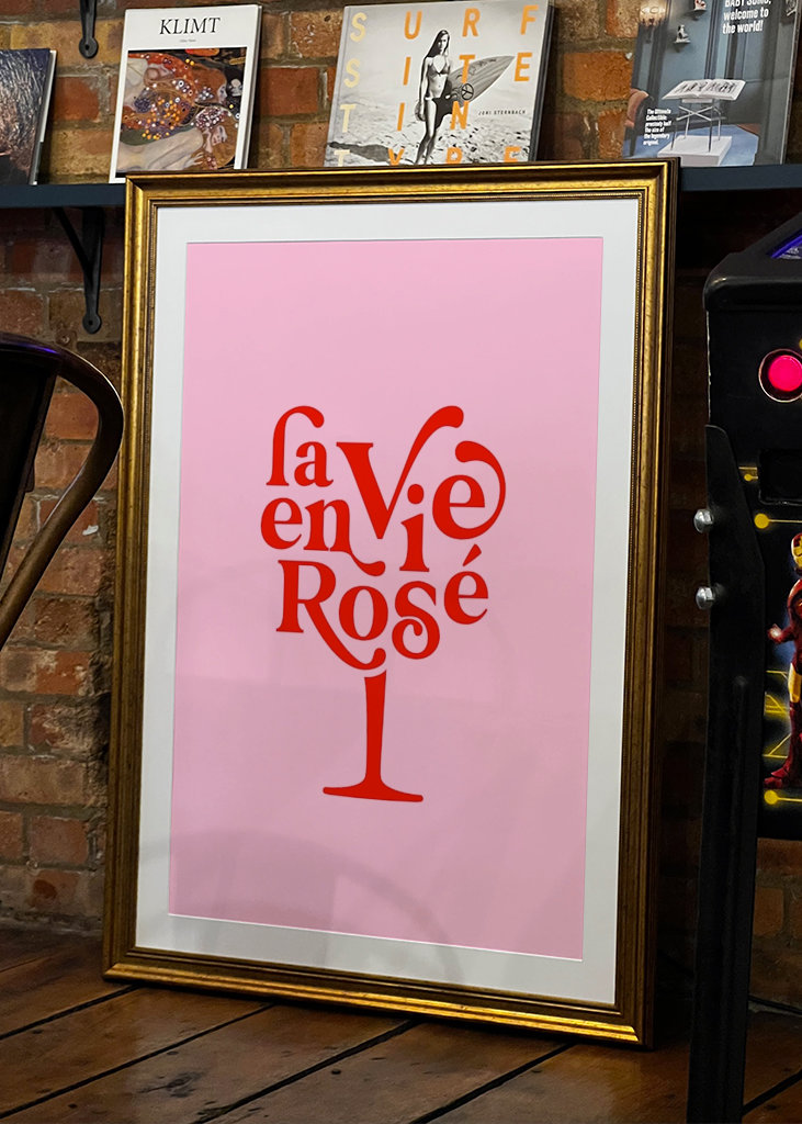 La Vie en Rosé - Typography