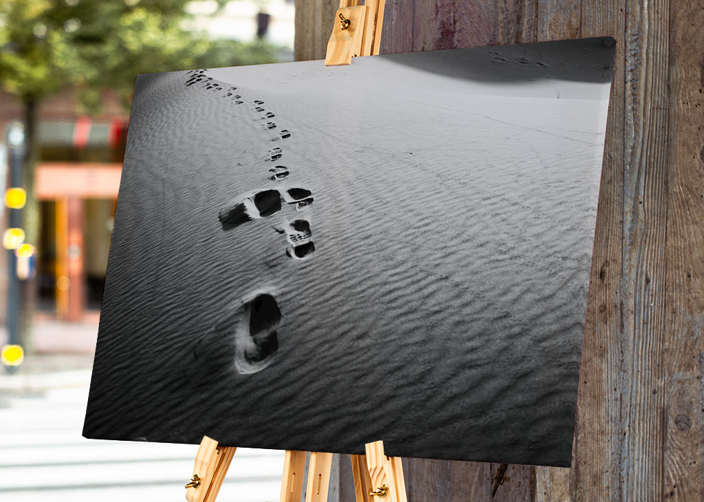 Ślady stóp w piasku