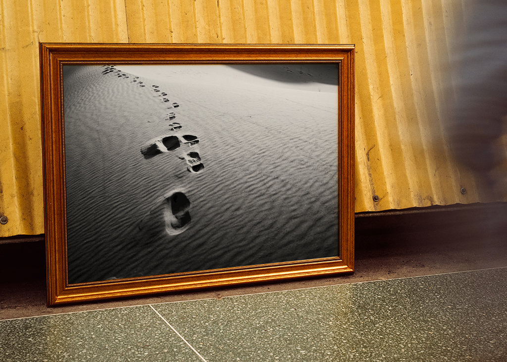 Ślady stóp w piasku