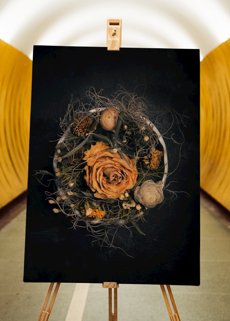 Dried flower arrangement