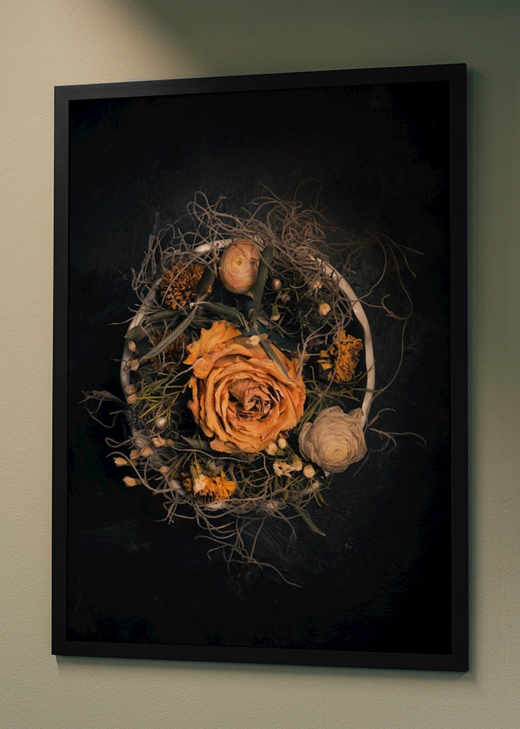 Dried flower arrangement