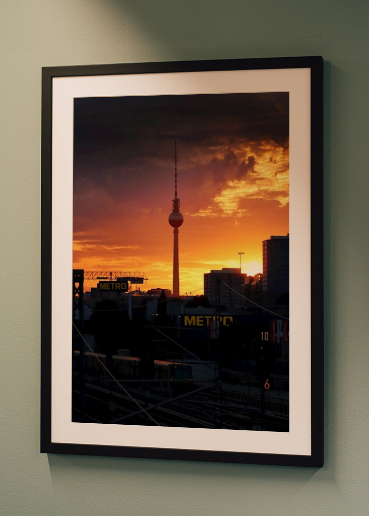 Berlínská televizní věž při západu slunce